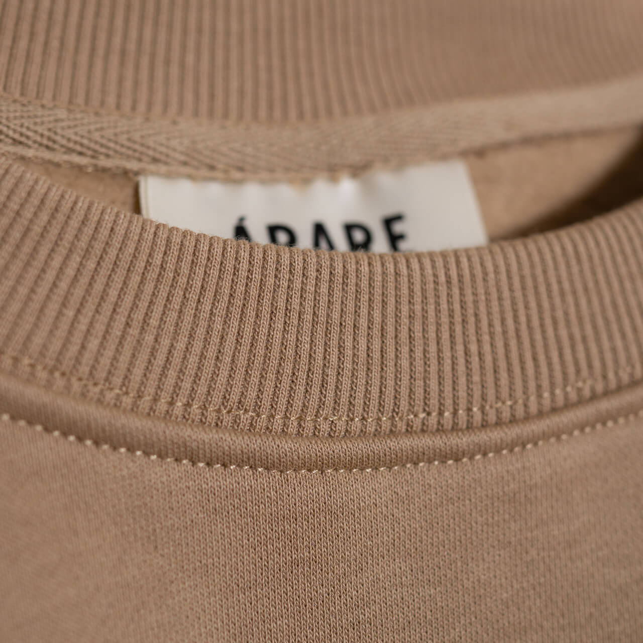 essentials crewneck - sand