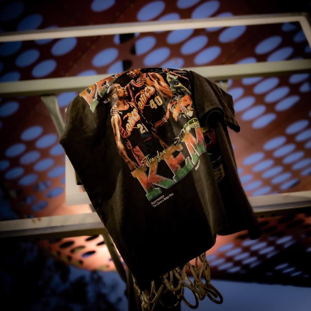 the glove x reign man